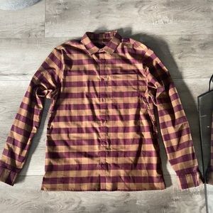 Lululemon men’s flannel